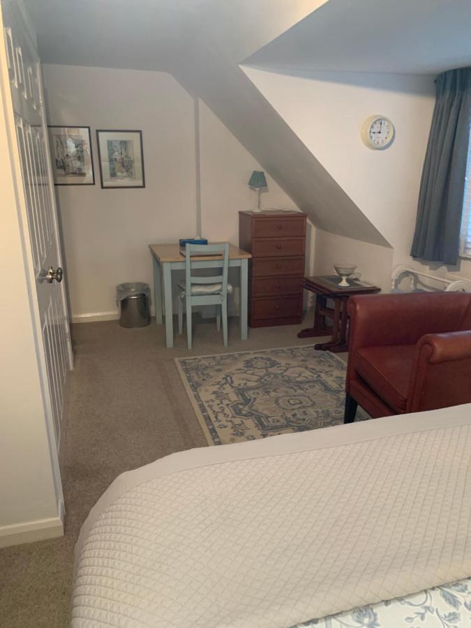 Hotel 83 à Aylesbury  Extérieur photo